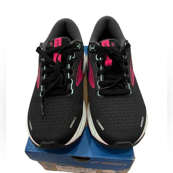 NIB Brooks Women’s Ghost 14 Black/Pink/Yucca Running Shoes in size 6 wide - Picture 4 of 7